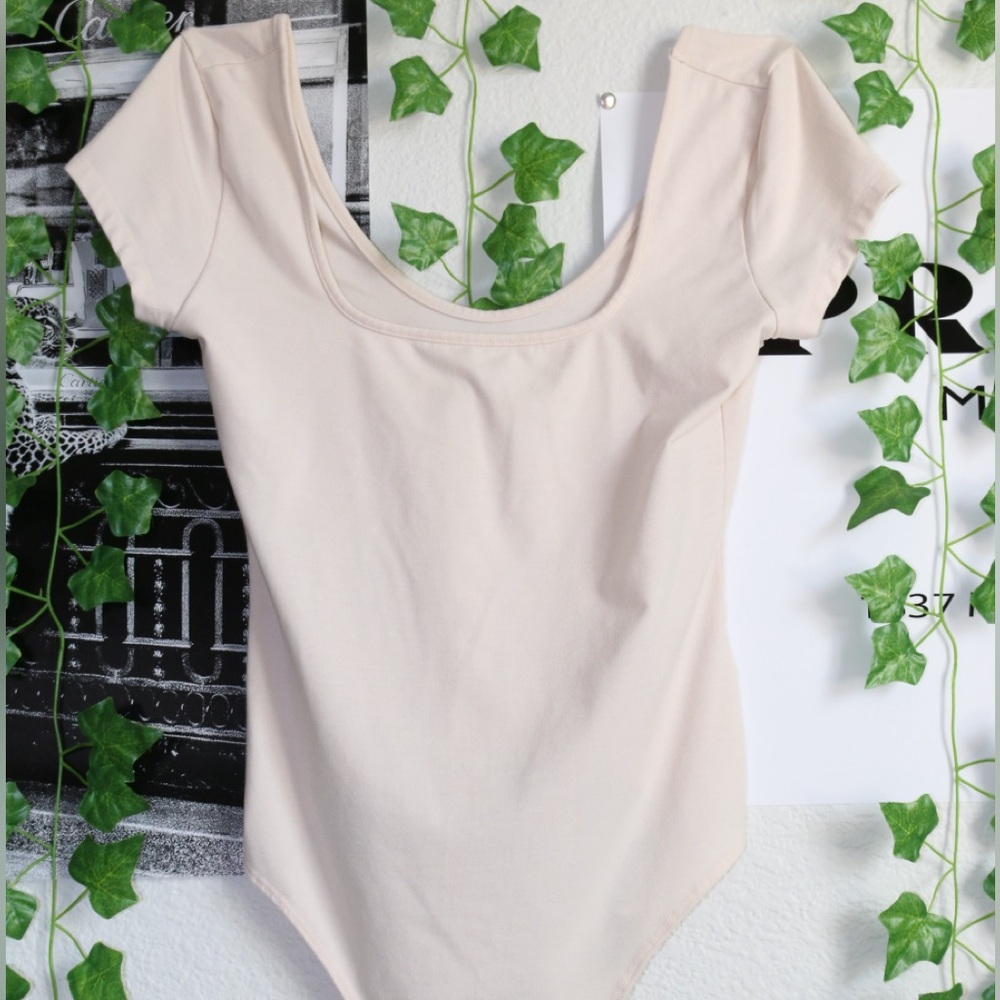 American Eagle Crème Fabric Body Suit, Size Small (Medium can fit)